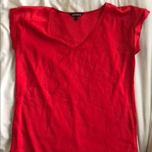 Silky V-Neck Gramercy Tee